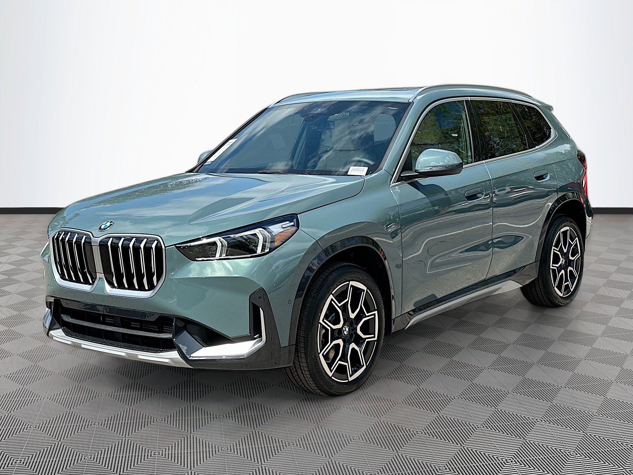 2025 Bmw X1 XDrive28i photo 3