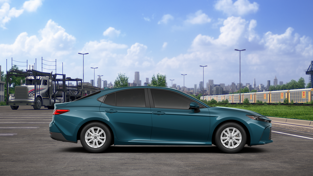 2025 Toyota Camry LE photo 12