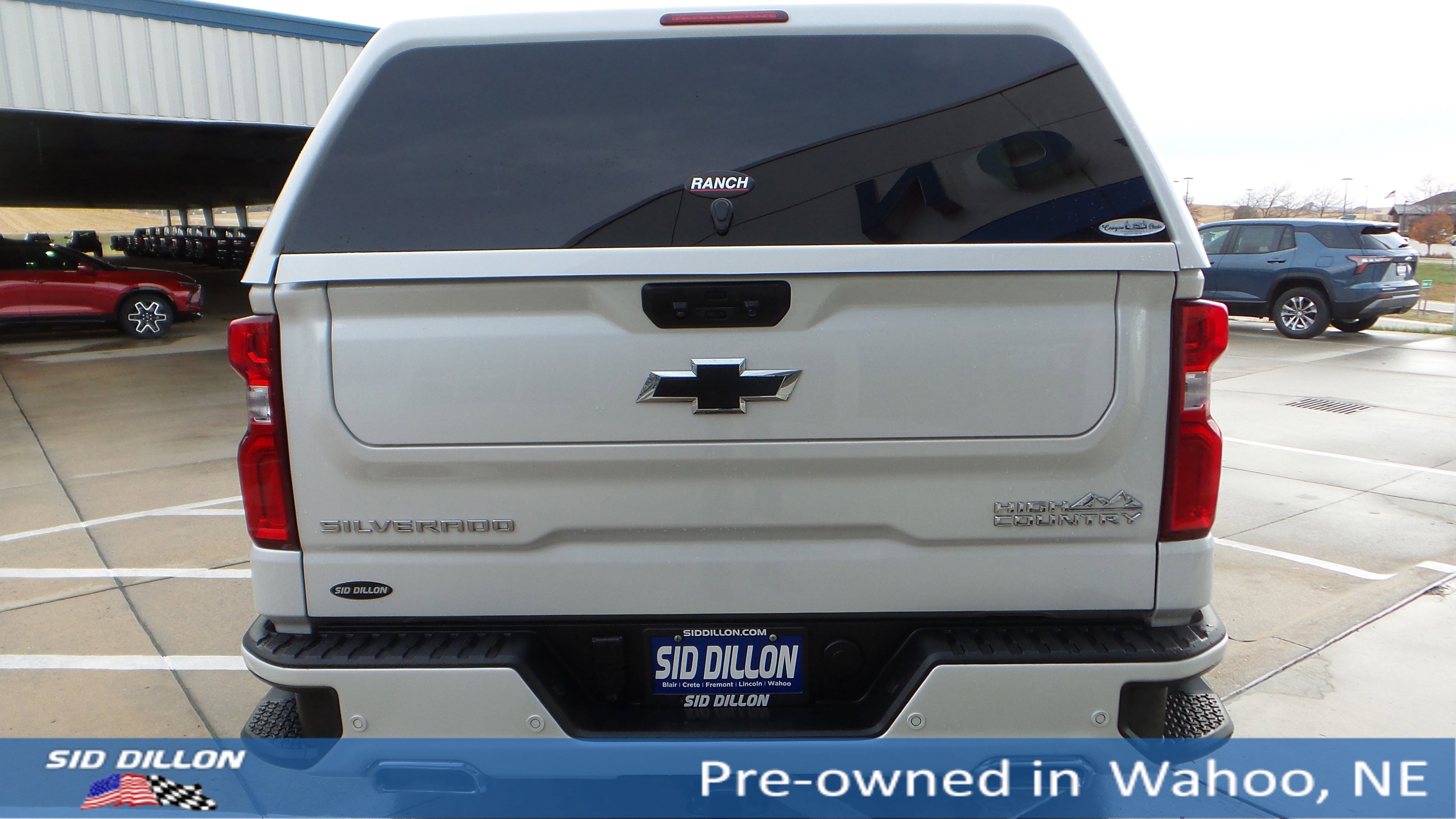 2023 Chevrolet Silverado 1500 High Country photo 4