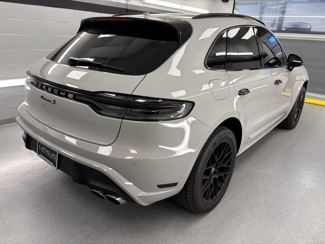 2024 Porsche Macan S photo 4