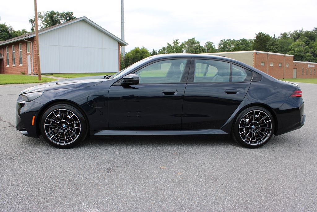2026 Bmw M5 5 photo 5