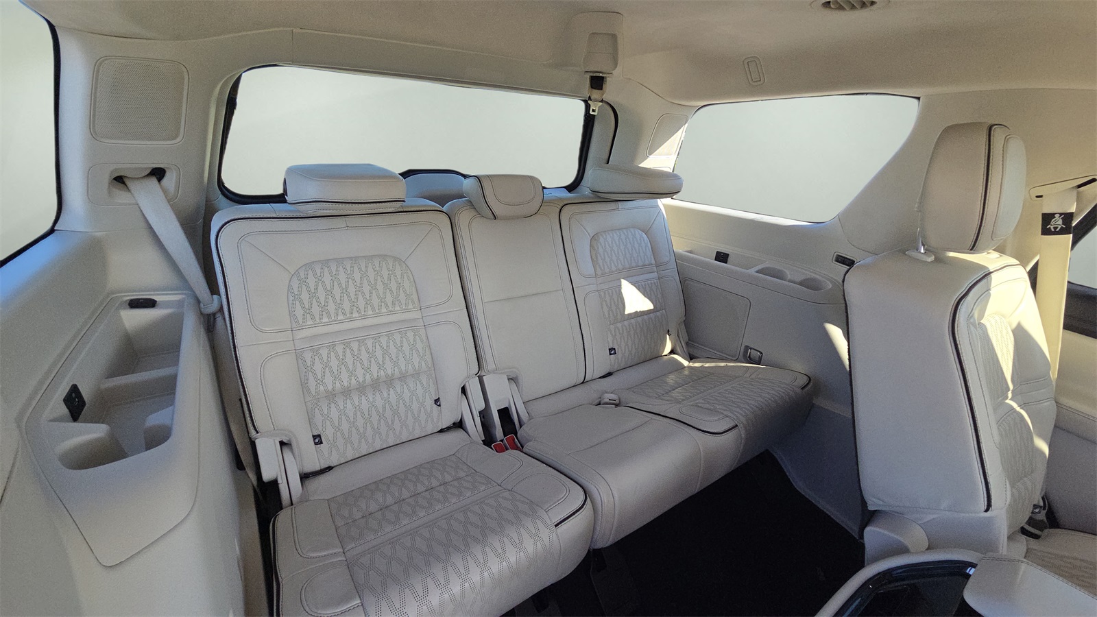 2019 Lincoln Navigator Black Label photo 20