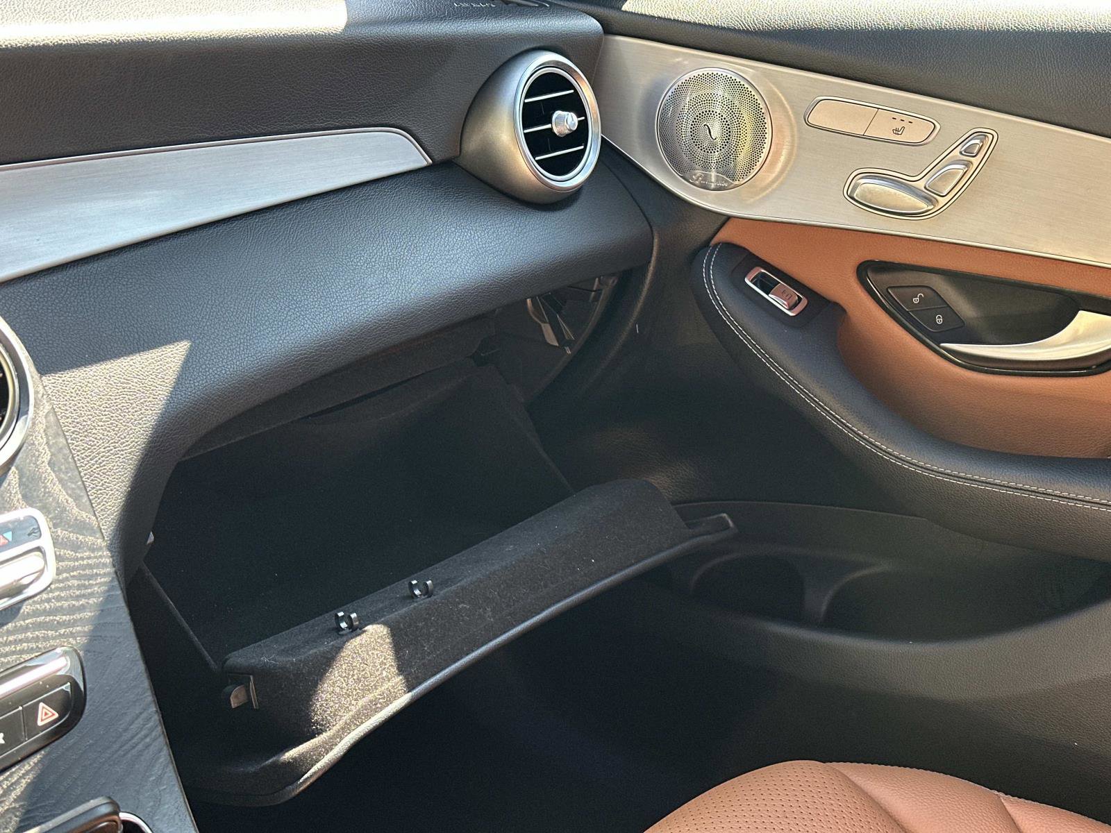 2020 Mercedes Benz GLC 300 4MATIC photo 28