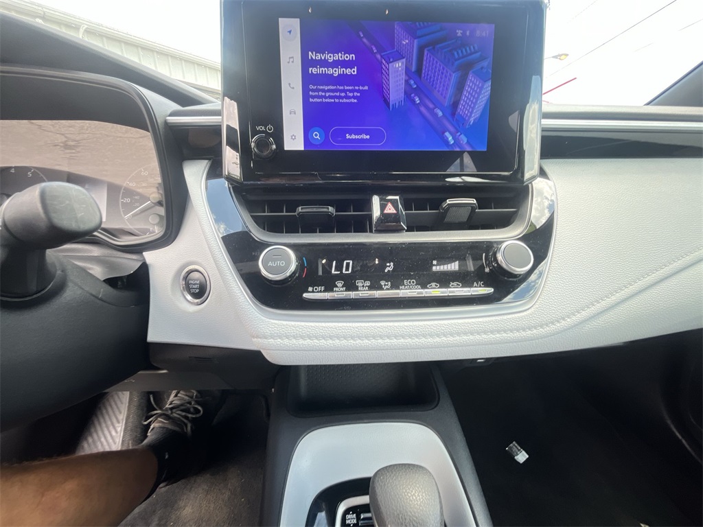 2023 Toyota Corolla SE photo 17
