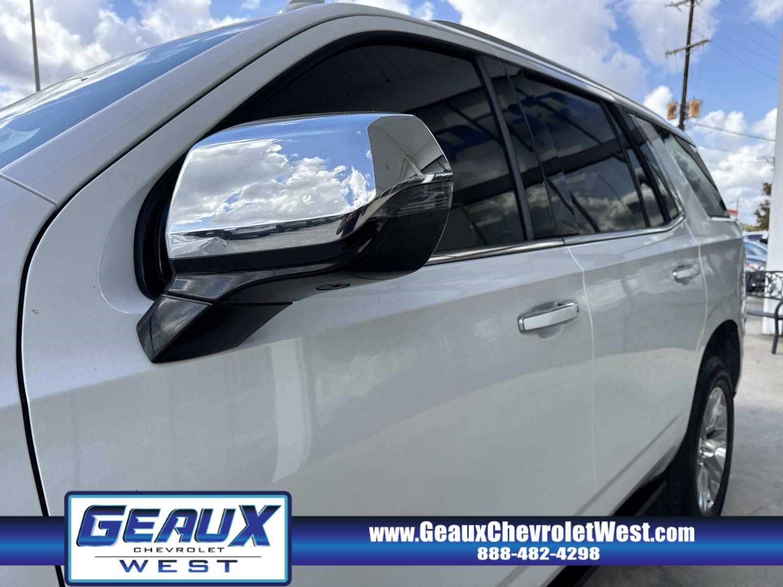 2023 Chevrolet Tahoe Premier photo 3