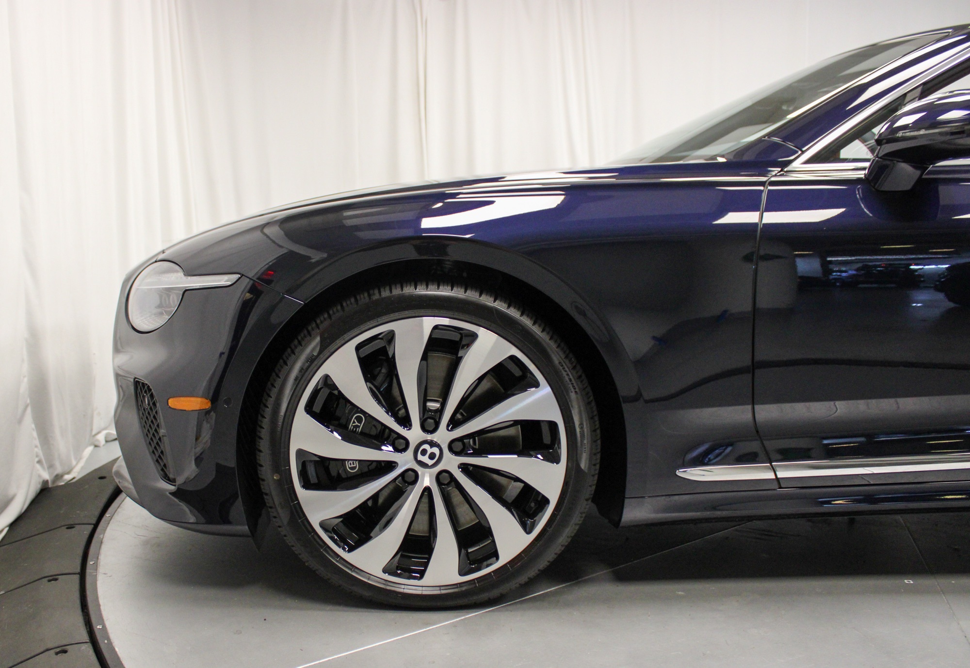 2026 Bentley Continental GTC photo 13