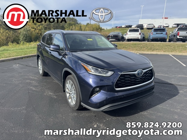 2022 Toyota Highlander Limited's photo