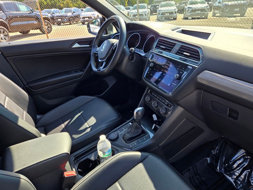 2021 Volkswagen Tiguan SE photo 5