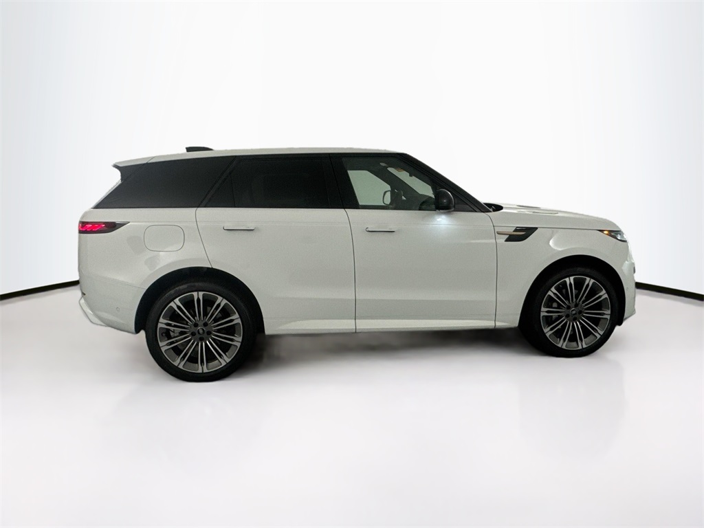 2025 Land Rover Range Rover Sport SE photo 2
