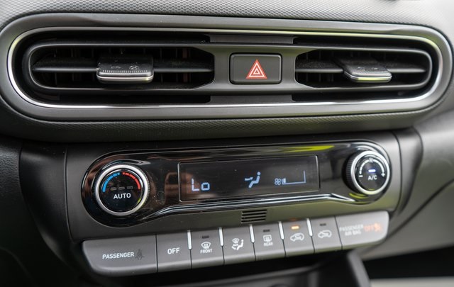 2023 Hyundai Kona Limited photo 21