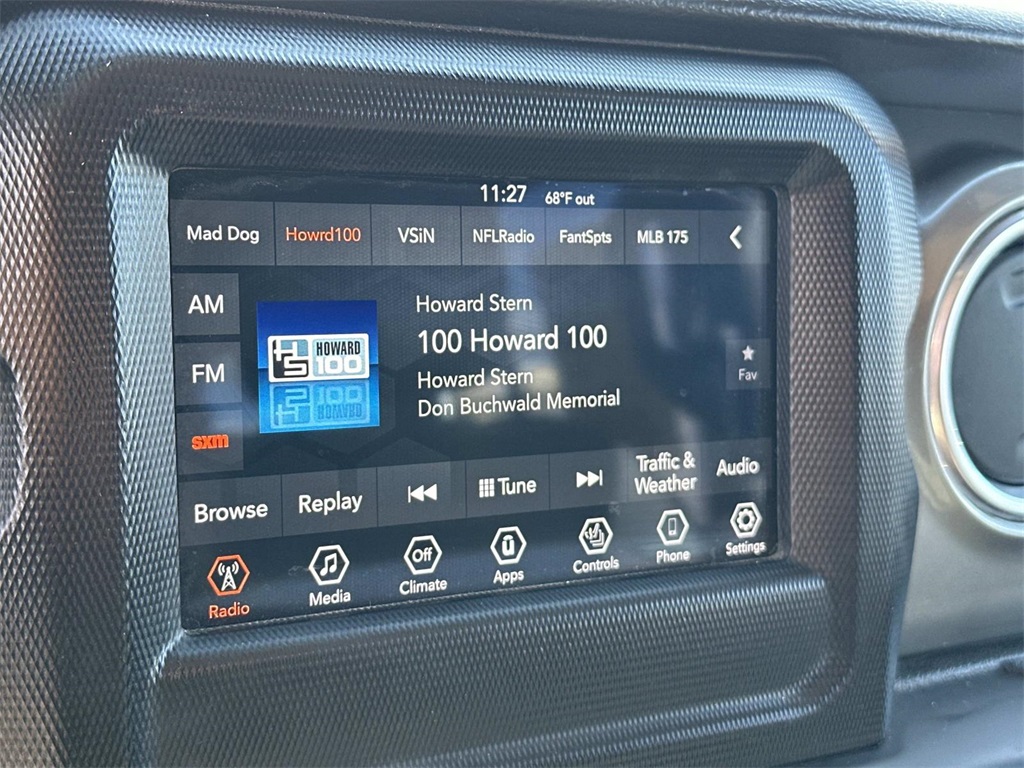 2018 Jeep Wrangler Unlimited Sahara photo 3