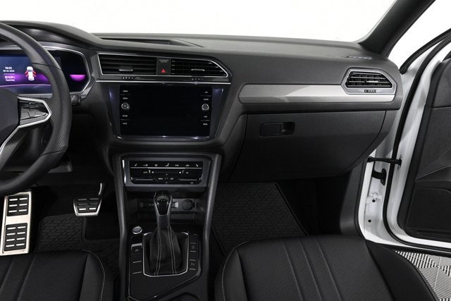 2022 Volkswagen Tiguan SE R-Line Black photo 18
