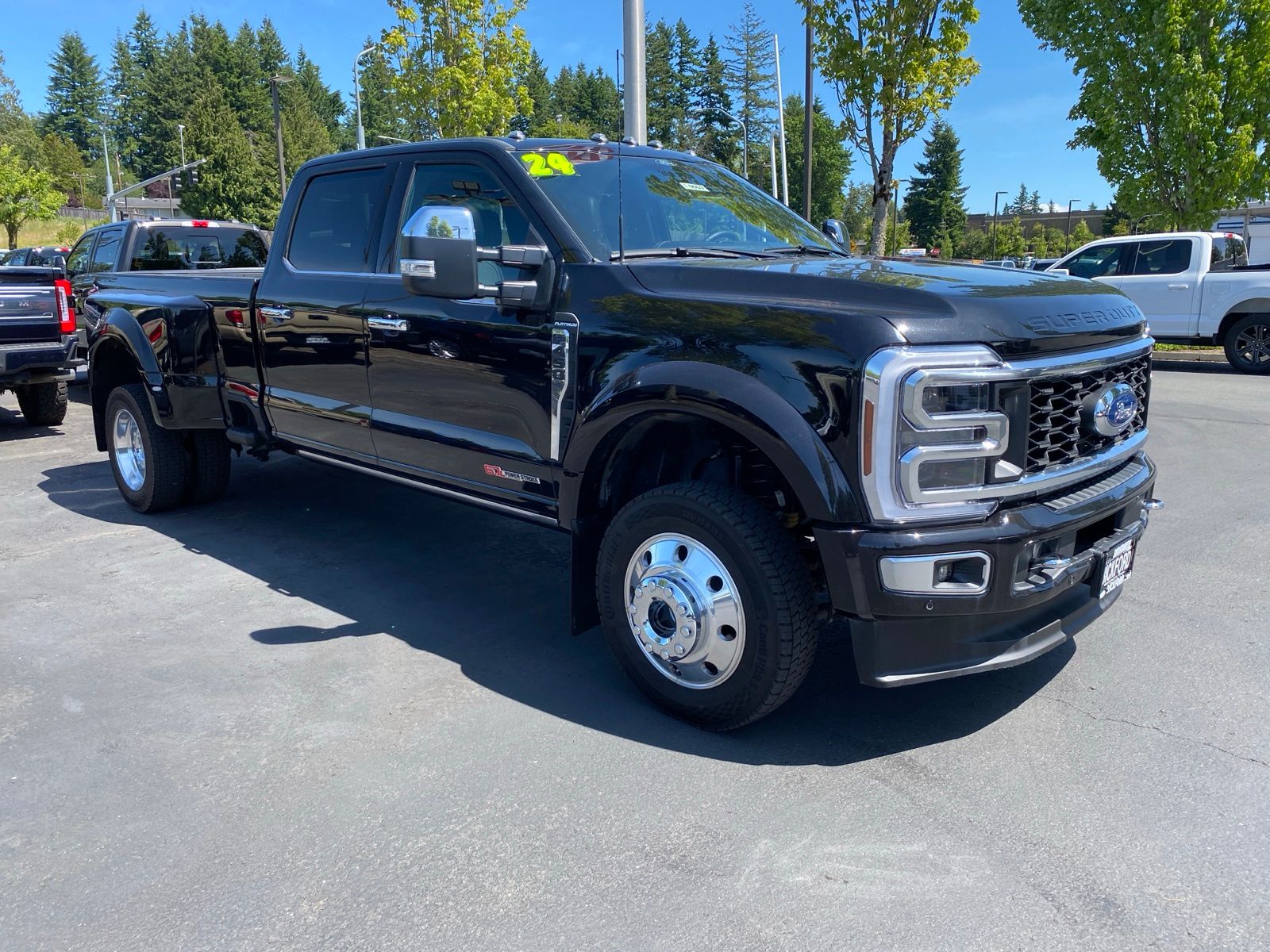 2024 Ford F-450 photo 3