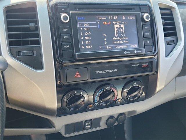 2015 Toyota Tacoma PreRunner V6 photo 16
