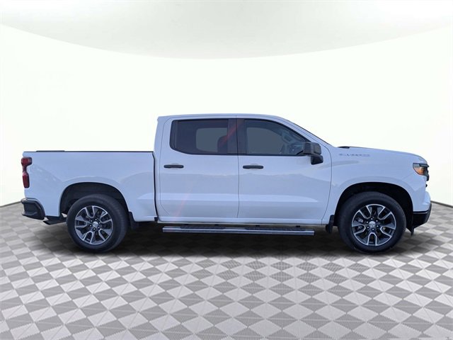 2023 Chevrolet Silverado 1500 photo 3