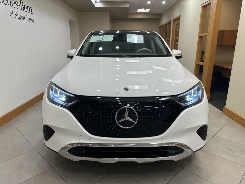2025 Mercedes Benz EQE SUV 350 4MATIC photo 2