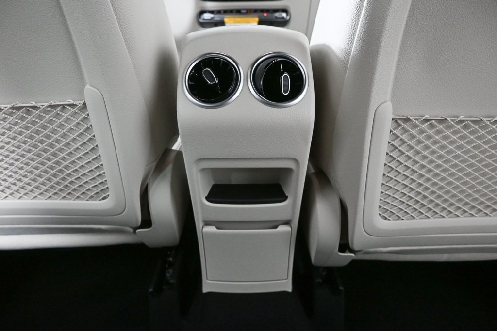 2025 Mercedes Benz GLA 250 photo 18