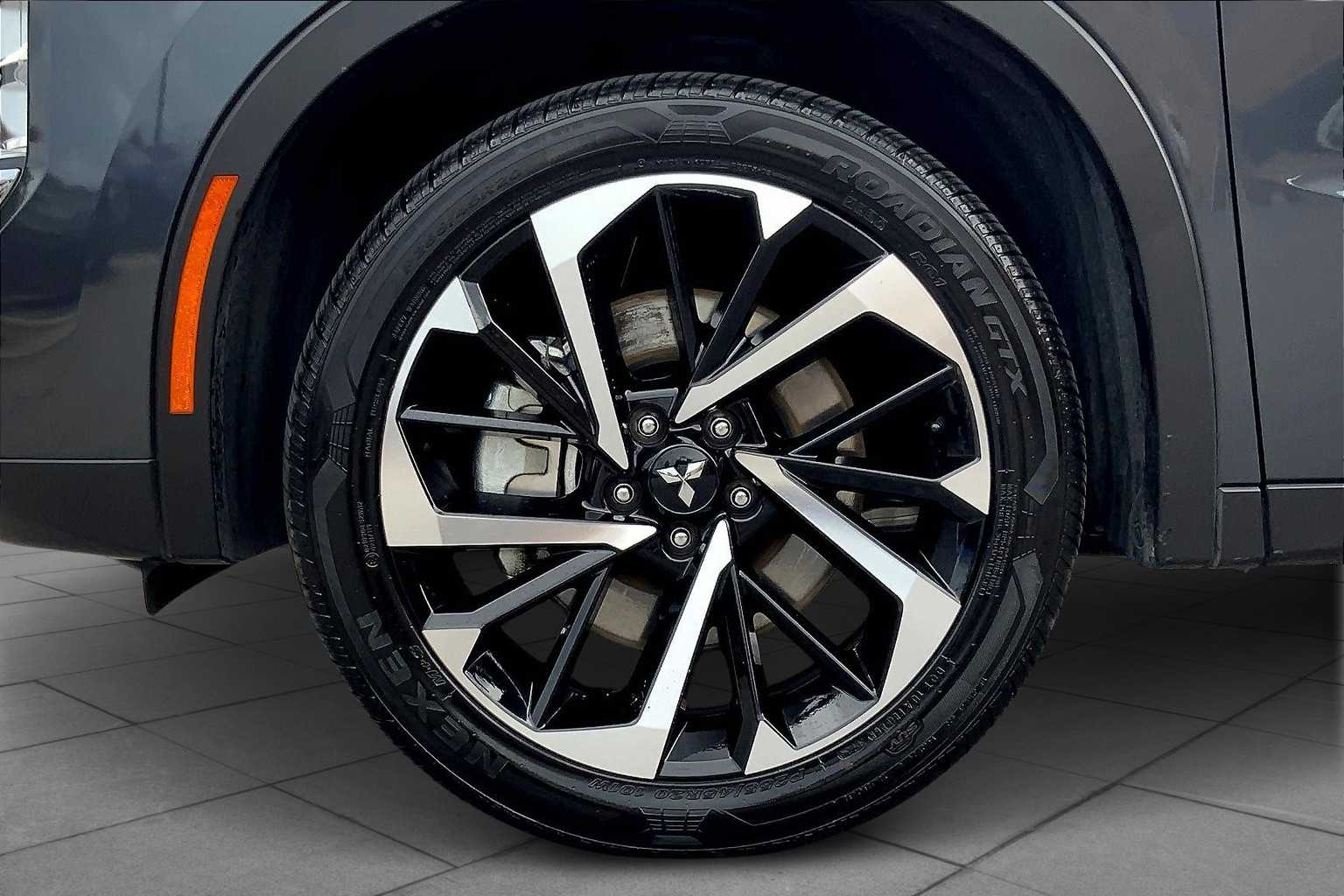 2024 Mitsubishi Outlander SE photo 6