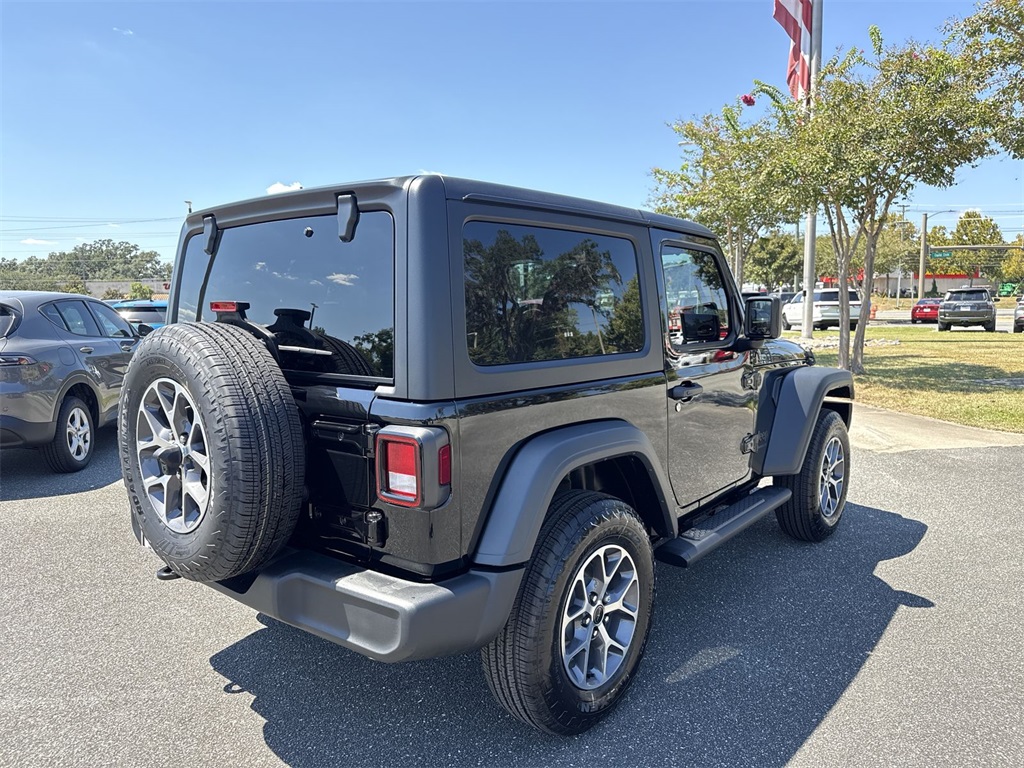 2025 Jeep Wrangler Sport S photo 3