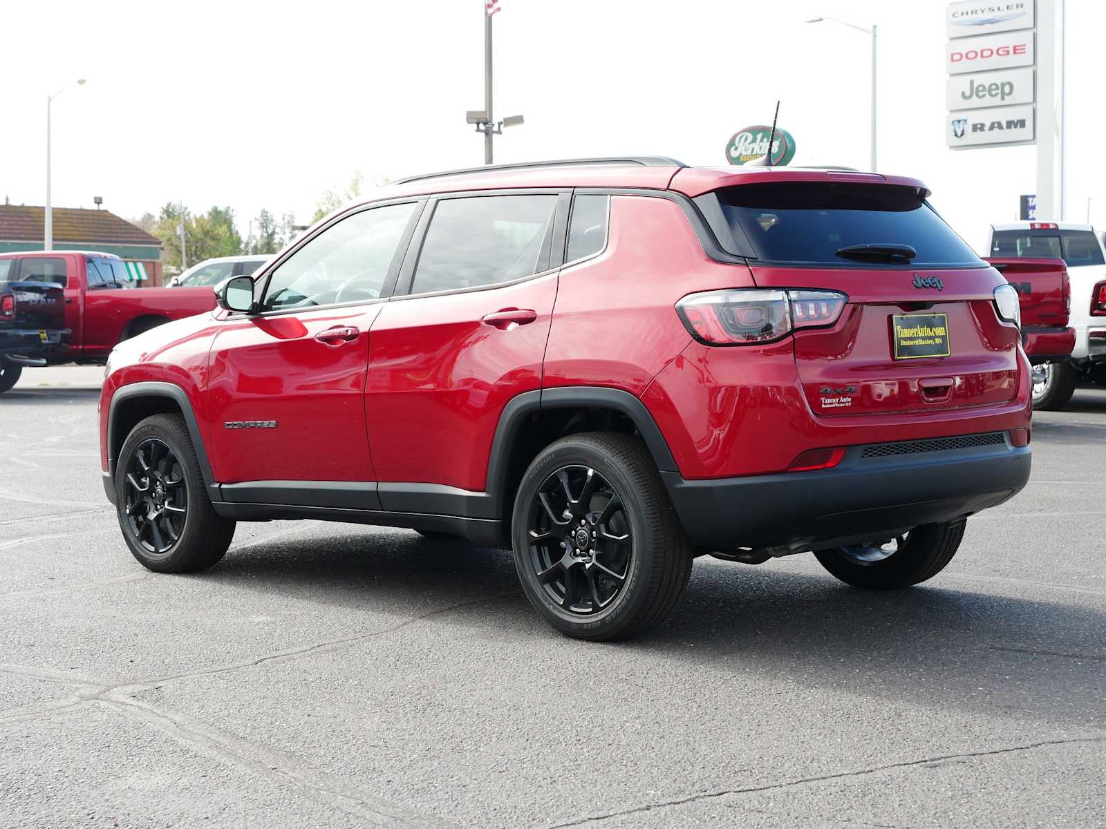 2026 Jeep Compass Latitude photo 4
