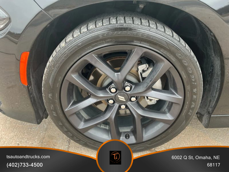 2021 Dodge Charger R/T photo 6