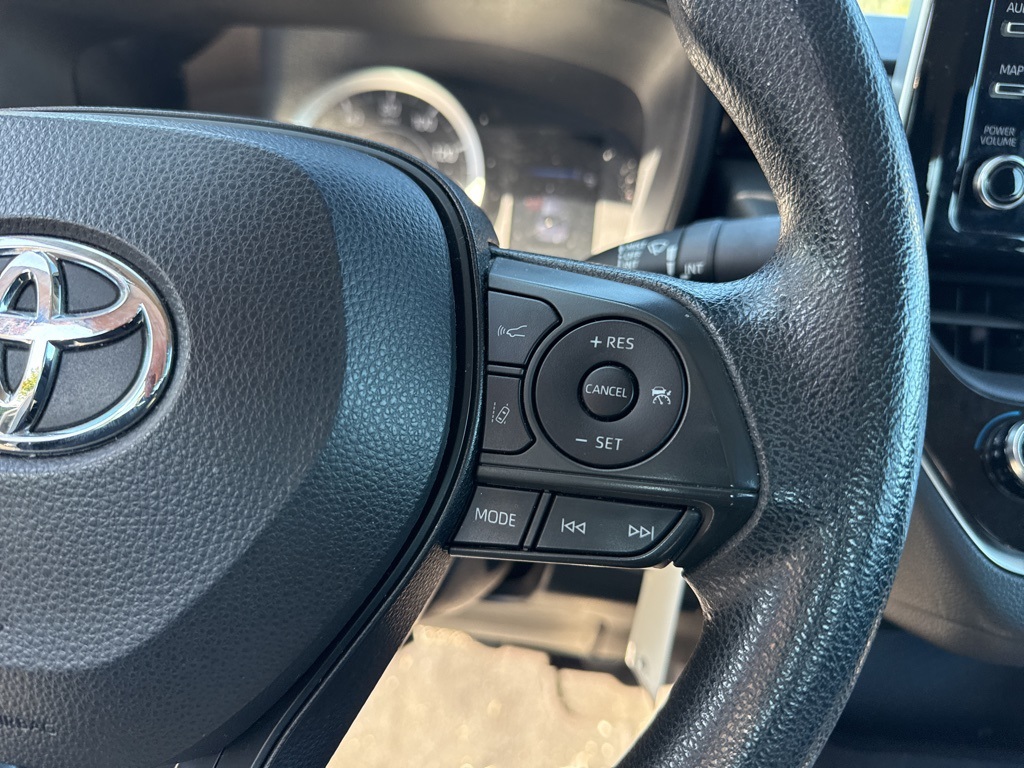 2021 Toyota Corolla LE photo 11