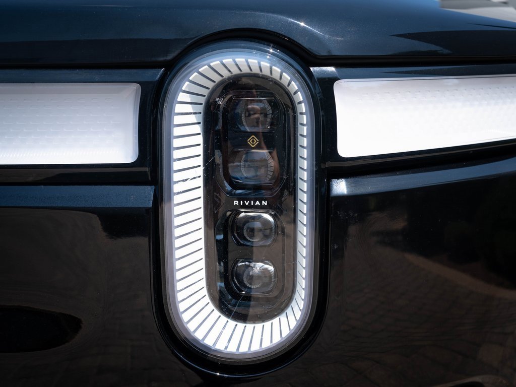 2023 Rivian R1T Adventure photo 10