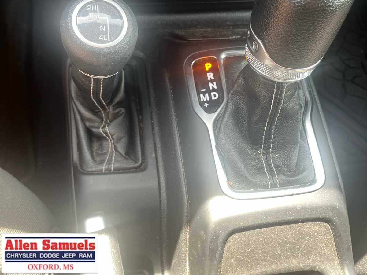 2023 Jeep Gladiator Overland photo 30