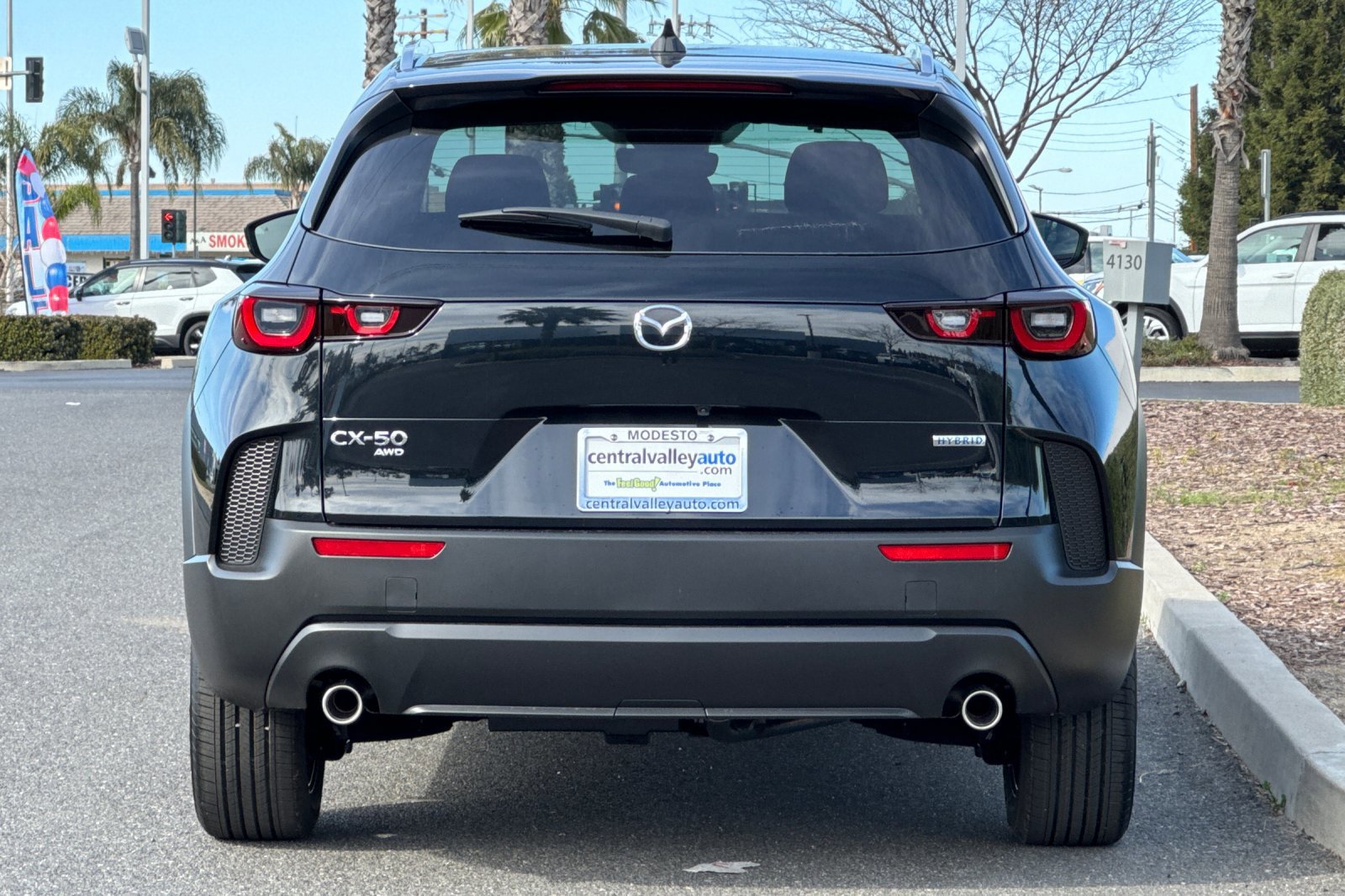 2025 Mazda CX-50 Premium Plus photo 4