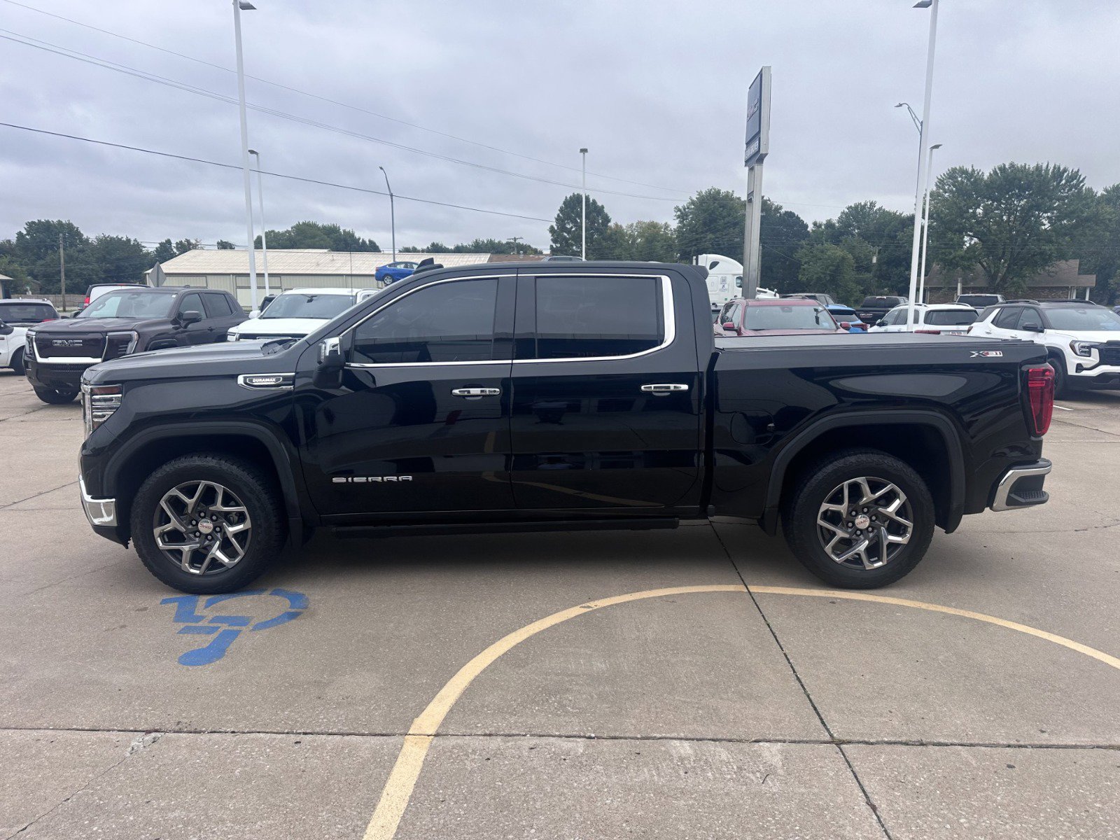 2023 Gmc Sierra 1500 SLT photo 3