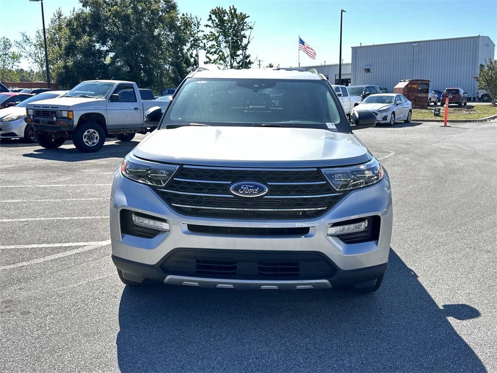 2024 Ford Explorer XLT photo 2