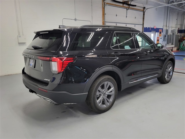 2025 Ford Explorer photo 4