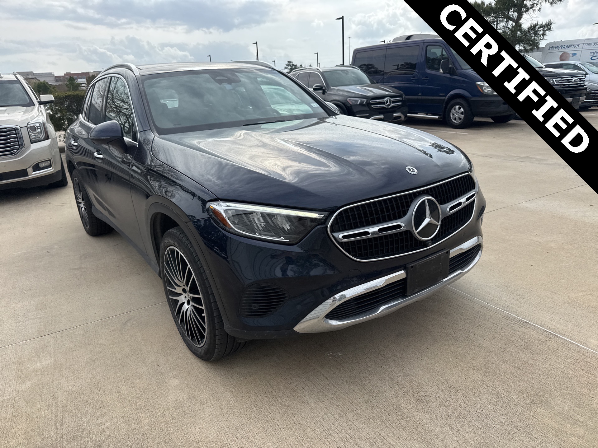 2023 Mercedes-Benz GLC GLC300's photo