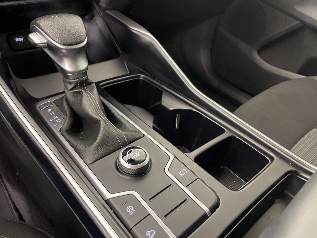 2022 Kia Sorento LX photo 20