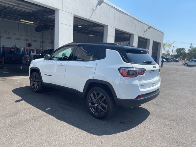 2025 Jeep Compass Limited photo 2