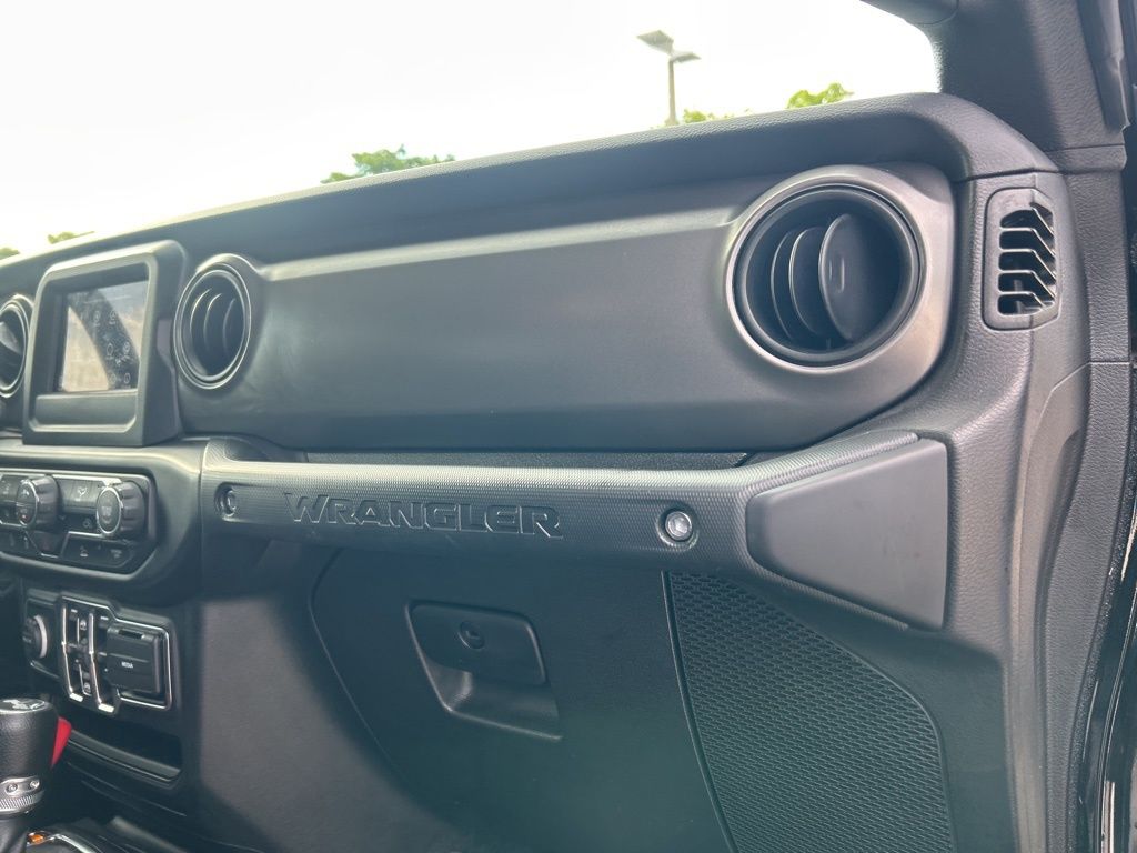 2022 Jeep Wrangler Unlimited Willys photo 24