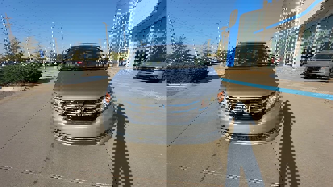 2016 Honda Odyssey EX-L photo 3