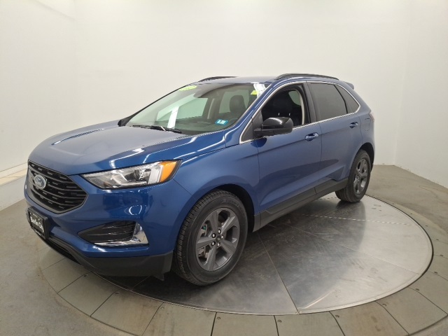 2022 Ford Edge SEL photo 3