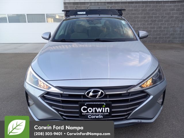 2020 Hyundai Elantra SEL photo 8