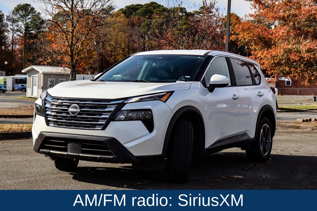 2024 Nissan Rogue SV photo 2