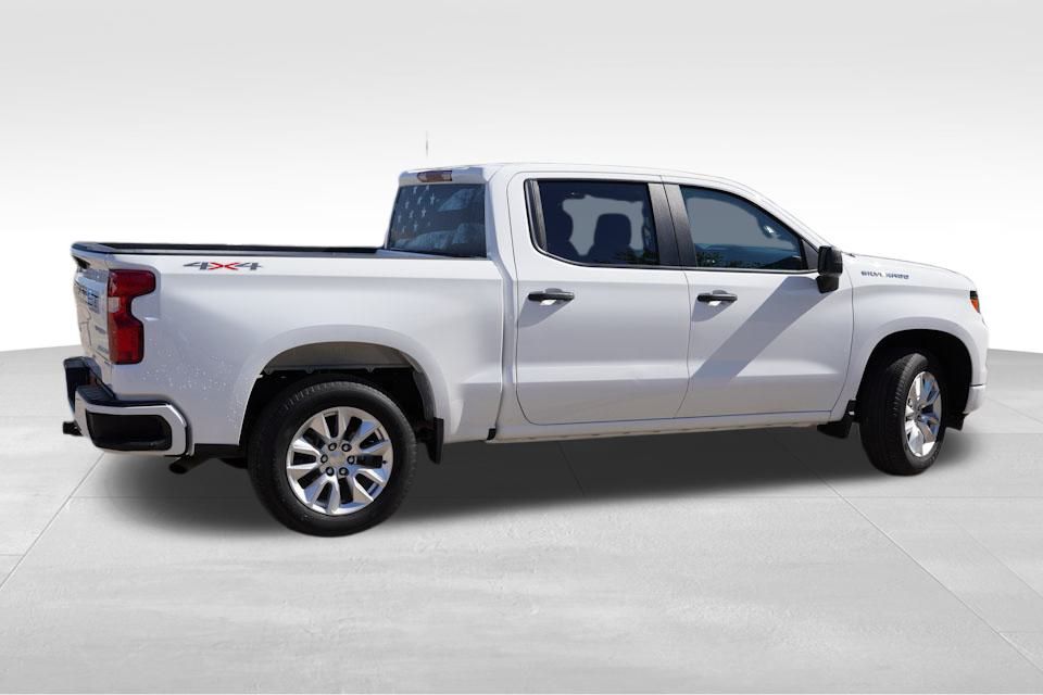 2024 Chevrolet Silverado 1500 Custom photo 4