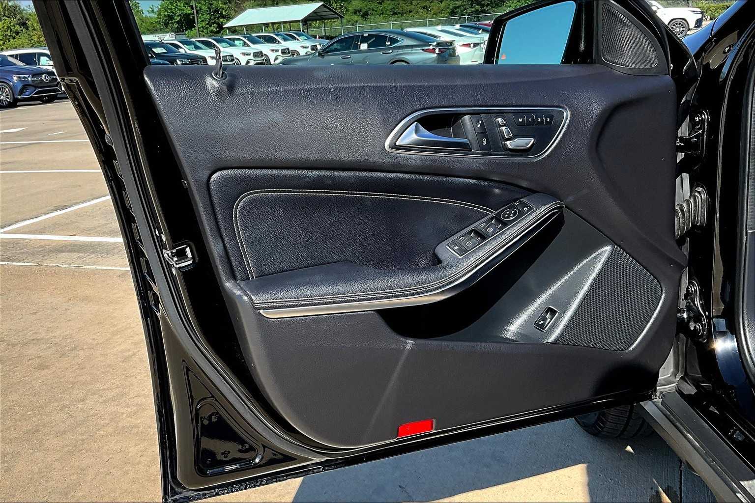 2019 Mercedes Benz GLA 250 photo 19