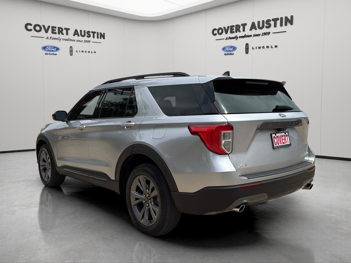 2022 Ford Explorer XLT photo 2