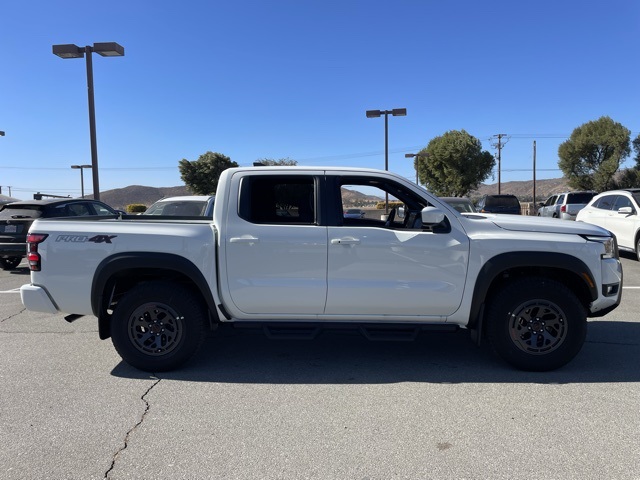 2025 Nissan Frontier PRO-4X photo 3