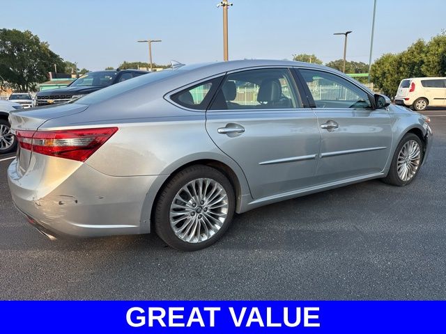 2018 Toyota Avalon Limited photo 3