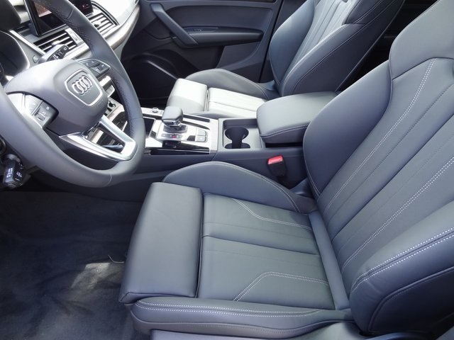 2024 Audi Q5 45 S line Premium photo 8
