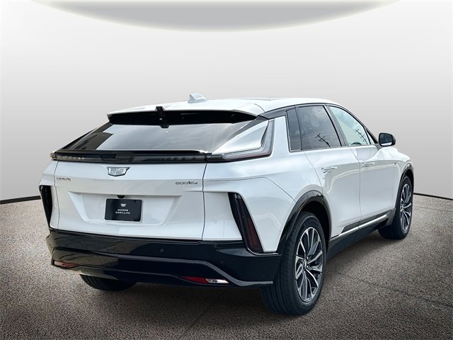 2025 Cadillac Lyriq Sport photo 2