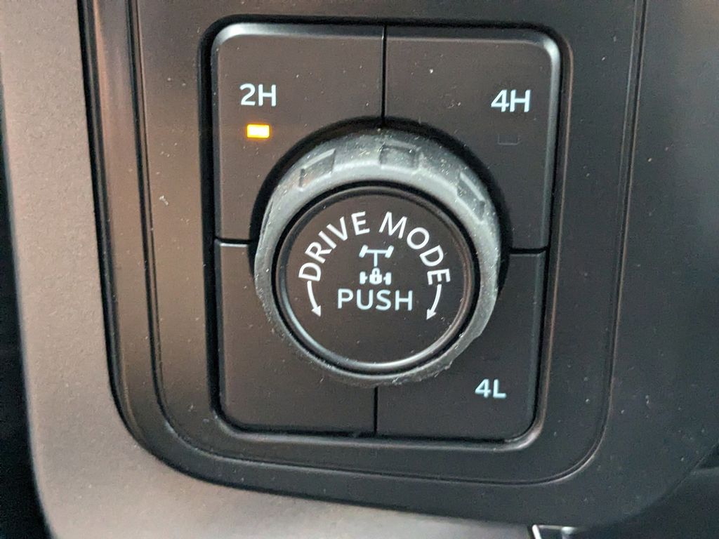 2025 Ford F-150 XLT photo 27