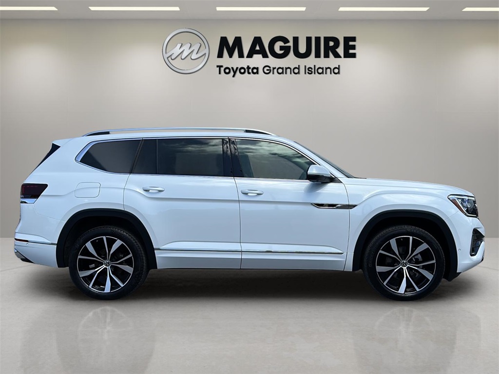 2024 Volkswagen Atlas SEL Premium R-Line photo 5