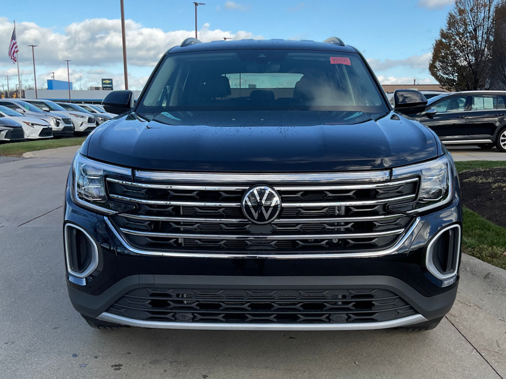 2026 Volkswagen Atlas SE Technology photo 2